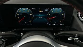 Mercedes-Benz GLA 1.3 GLA180 AMG Line (Premium Plus) 7G-DCT (136 ps) - ACTIVE LANE