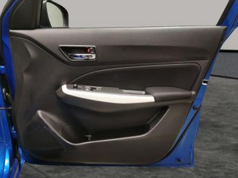 Suzuki Swift 1.2 Dualjet MHEV SZ-T CVT (83 ps) - BLUETOOTH - SPEED LIMIT RECO