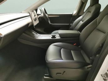 Tesla Model Y (Dual Motor) Long Range 4WDE (384 bhp) - HEATED STEERING