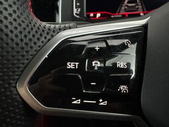 Volkswagen Polo 2.0 TSI GTI DSG (207 ps) - LIGHT AND SIGHT PACK - BLUETOOTH