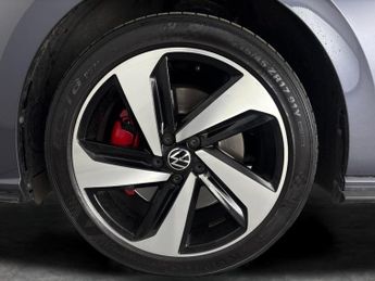 Volkswagen Polo 2.0 TSI GTI DSG (207 ps) - LIGHT AND SIGHT PACK - BLUETOOTH