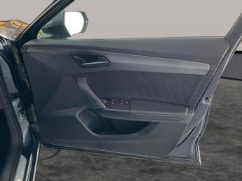 Cupra Formentor 1.5 TSI V1 DSG (150 ps) - KEYLESS ENTRY - LED - NAV