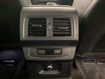 Audi Q5 2.0 TDI 40 S line S Tronic quattro (190 ps) - SPORTS SEATS - DAB