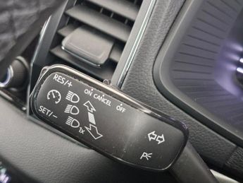 Skoda Karoq 1.6 TDI SE L DSG (115 ps) - REVERSE CAM - SMARTLINK - NAV