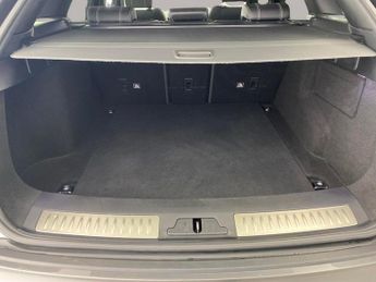 Land Rover Range Rover Velar 3.0 D300 R-Dynamic SE 4WD (300 ps) - NAV - ADAPTIVE LED LIGHTS -