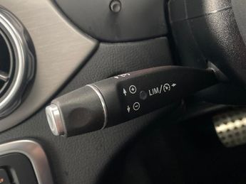 Mercedes-Benz GLA 1.6 GLA180 AMG Line Edition 7G-DCT (122 ps) - KEYLESS-GO - BLUET