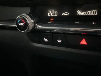 Mazda CX-30 2.0 e-SKYACTIV G MHEV Sport Lux (122 ps) - NAV - HEATED SEATS