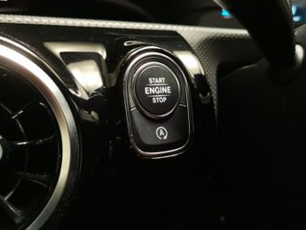 Mercedes-Benz A Class 1.5 A180d Sport 7G-DCT (116 ps) - ACTIVE LANE KEEPING ASSIST - C