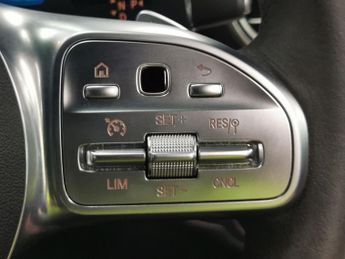 Mercedes-Benz C Class 1.5 C200 MHEV AMG Line Night Edition (Premium) G-Tronic+ (198 ps