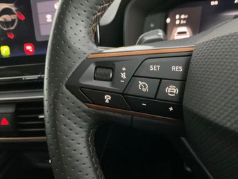 Cupra Leon 1.4 eHybrid 12.8kWh VZ2 Design Edition Plug-in DSG (245 ps) - KE