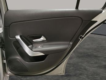 Mercedes-Benz A Class 1.5 A180d Sport 7G-DCT (116 ps) - ACTIVE LANE KEEPING ASSIST - C