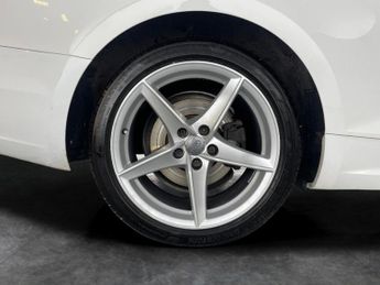 Audi A5 Cabriolet 2.0 TDI 40 Sport Convertible S Tronic (190 ps) - PADDLE SHIFT