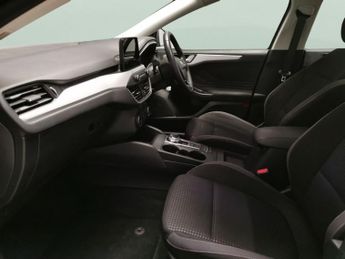 Ford Focus 1.5 EcoBlue Zetec (120 ps) - ELECTRICALLY HEATED WINDSCREEN