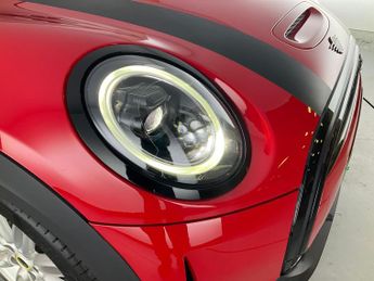 Mini Electric Hatch Cooper SE 32.6kWh Level 2 (184 ps) - 17IN ALLOYS - CARPLAY - LED