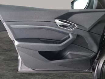 Audi e-tron 50 Technik quattro 71.2kWh (11kW Charger) (313 ps) - ADJUSTABLE 