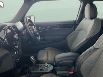 Mini Electric Hatch Cooper SE 32.6kWh Level 2 (184 ps) - NAV - INTERIOR LIGHT PACK