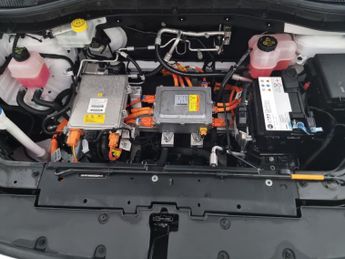 MG MG ZS 51.1kWh Trophy (176 ps) - KEYLESS ENTRY - LED - NAV