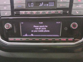 Volkswagen E-up! 36.8kWh e-up! (82 ps) - BLUETOOTH - CLIMATE CONTROL - DAB