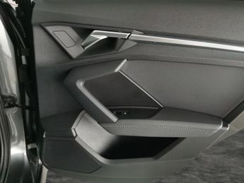 Audi A3 1.4 TFSIe 40 S line Sportback Plug-in S Tronic 13kWh (204 ps) - 