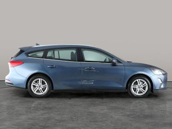 Ford Focus 1.5 EcoBlue Zetec (120 ps) - ELECTRICALLY HEATED WINDSCREEN