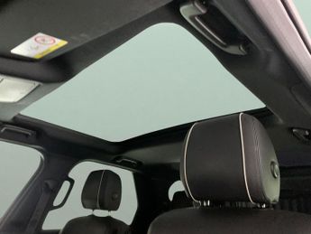 Land Rover Discovery 3.0 SD V6 HSE 4WD (306 ps) - AUTO PARK - LED - MERIDIAN AUDIO