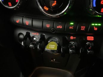 Mini Electric Hatch Cooper SE 32.6kWh Level 2 (184 ps) - NAV - INTERIOR LIGHT PACK