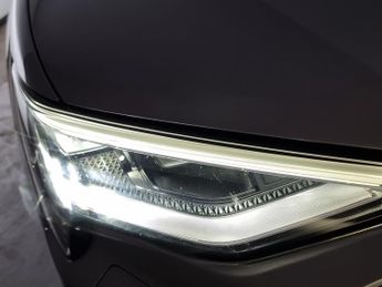 Audi e-tron 50 Technik quattro 71.2kWh (11kW Charger) (313 ps) - ADJUSTABLE 