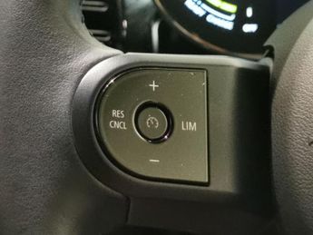 Mini Electric Hatch Cooper SE 32.6kWh Level 2 (184 ps) - NAVIGATION PACK