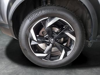 Nissan Juke 1.0 DIG-T N-Connecta DCT (114 ps) - LED - REVERSE CAM - NAV