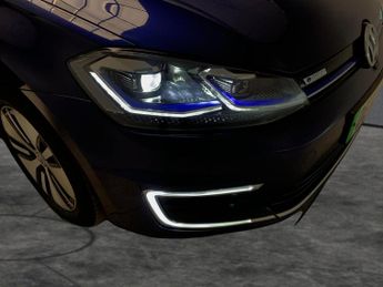 Volkswagen E-golf 35.8kWh e-Golf (136 ps) - CLIMATE CONTROL - DAB - USB AUDIO