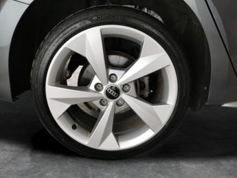 Audi A3 1.4 TFSIe 40 S line Sportback Plug-in S Tronic 13kWh (204 ps) - 