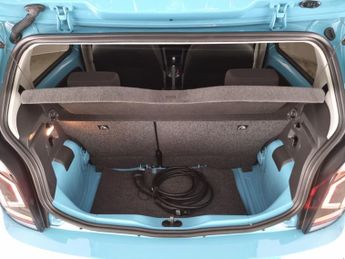 Volkswagen E-up! 36.8kWh e-up! (82 ps) - BLUETOOTH - CLIMATE CONTROL - DAB