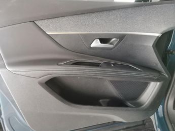Peugeot 3008 1.6 13.2kWh Allure Premium Plug-in e-EAT (225 ps) - BLIND SPOT A