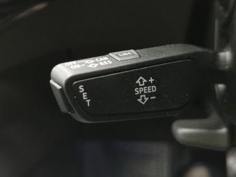 Audi e-tron 50 Technik quattro 71.2kWh (11kW Charger) (313 ps) - ADJUSTABLE 