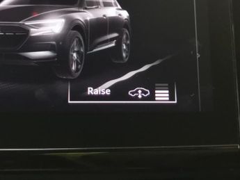 Audi e-tron 50 Technik quattro 71.2kWh (11kW Charger) (313 ps) - ADJUSTABLE 