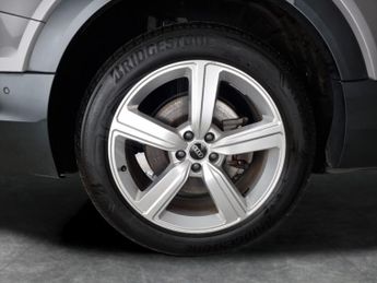 Audi e-tron 50 Technik quattro 71.2kWh (11kW Charger) (313 ps) - ADJUSTABLE 