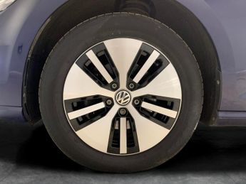 Volkswagen E-golf 35.8kWh e-Golf (136 ps) - CLIMATE CONTROL - DAB - USB AUDIO