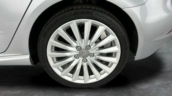 Audi A3 1.4 TFSI e-tron Sportback Plug-in e-S Tronic 8.8kWh (204 ps) - H