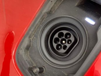 BMW 3 Series 2.0 330e 12kWh Sport Pro Plug-in (292 ps) - PERFORMANCE CONTROL