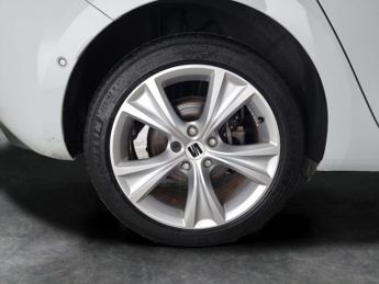 Seat Leon 1.4 eHybrid 12.8kWh FR Plug-in DSG (204 ps) - 17IN ALLOYS - CLIM
