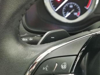 Skoda Karoq 1.5 TSI ACT SE L DSG (150 ps) - SAT NAV - HEATED SEATS - ALCANTA