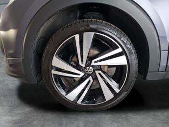 Volkswagen T-cross 1.0 TSI R-Line DSG (110 ps) - LEATHER - ALCANTARA - BLIND SPOT A
