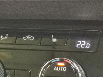 Skoda Karoq 1.5 TSI ACT SE L DSG (150 ps) - SAT NAV - HEATED SEATS - ALCANTA