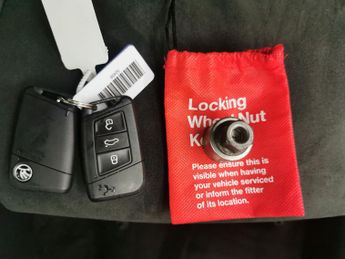 Skoda Karoq 1.5 TSI ACT SE L DSG (150 ps) - SAT NAV - HEATED SEATS - ALCANTA