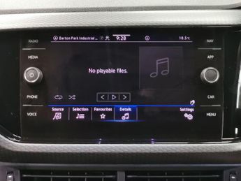 Volkswagen T-cross 1.0 TSI R-Line DSG (110 ps) - LEATHER - ALCANTARA - BLIND SPOT A