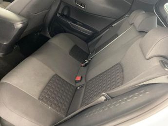 Toyota C-HR 1.8 VVT-h GPF Design CVT (122 ps) - NAV - LANE DEPARTURE ALERT