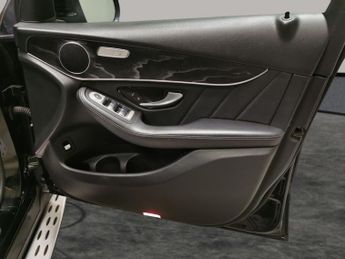 Mercedes-Benz GLC 2.1 GLC220d AMG Line G-Tronic+ 4MATIC (170 ps) - NAV - MIRROR PA