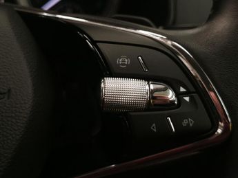 Skoda Karoq 1.5 TSI ACT SE L DSG (150 ps) - SAT NAV - HEATED SEATS - ALCANTA