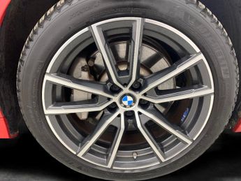 BMW 3 Series 2.0 330e 12kWh Sport Pro Plug-in (292 ps) - PERFORMANCE CONTROL