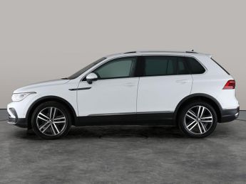 Volkswagen Tiguan 1.5 TSI Elegance DSG (150 ps) - KEYLESS ENTRY - AUTO PARK - REVE